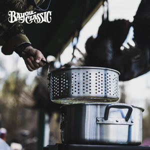 Bayou Classic 10 Quart Stainless Steel Fry Pot w/Perforated Basket & Thermometer