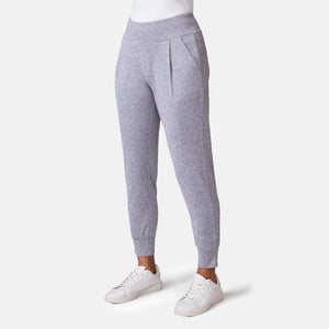 Women's Cloud Knit Pleated Jogger
