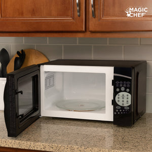 Magic Chef 700 Watt 0.7 Cubic Feet Digital Microwave (Certified Refurbished)