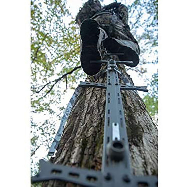 Hawk COMBAT Hunting Tree Stand, Set of 3 Climbing Sticks & Muddy Ambush Harness