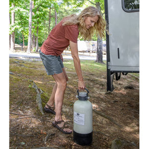 Camco TastePURE Portable Compact 4 GPM Hard Water Softener Kit for RV and Boat