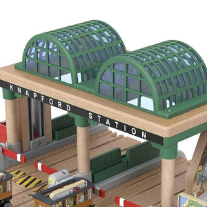 Thomas & Friends Toy Strain Set, Knapford Station Wood Railway Passenger Pickup