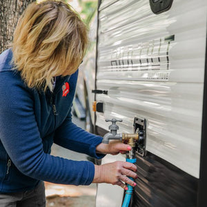 Camco 40054 50 to 60 PSI RV Durable Stainless Steel Water Pressure Regulator