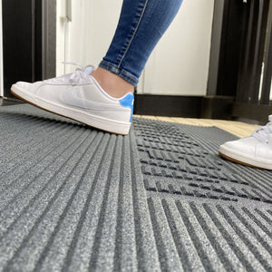 EZ-ACCESS TRANSITIONS 1.5" Non Slip Rectangular Rubber Angled Entry Mat, Black