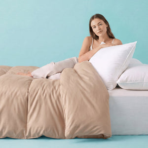 Sleepgram Supima 400 Thread Count Cotton Duvet Cover with Travel Bag, King, Sand
