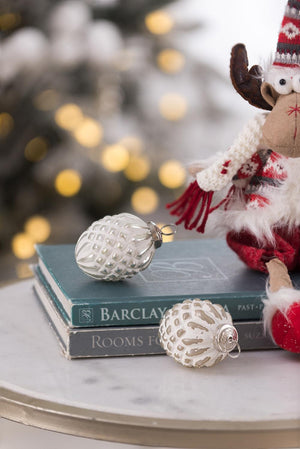 Christmas Ball Ornaments, Glass Decorative Hanging Ball Christmas Tree Ornaments, For Holiday Party Decorations (Set of 6) - White