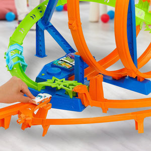 Hot Wheels Track Set with 5 Crash Zones, Motorized Booster, 1 Car, and 2 Loops - TRAPSKI