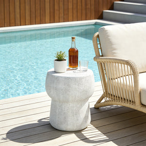 U_Style Outdoor Patio Accent Table With Crack Process