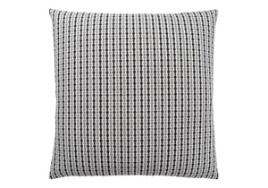 8th Street Square Decorative Throw Pillows with Insert