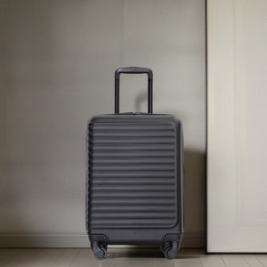 20" Carry On Lightweight Hardside Luggage with Spinner Wheels
