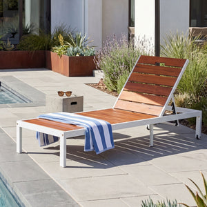 Outdoor Chaise Pool Lounge Chairs With Adjustable Backrest - Brown / White