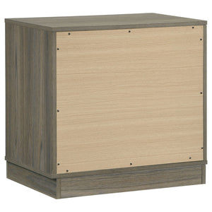 4 Piece Queen Bedroom Set With Built In Storage And Mirror - Oak