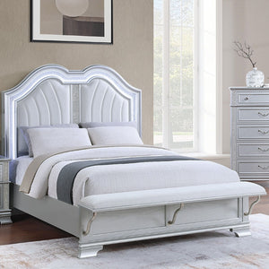 3 Piece Bedroom Set With Elegant Bed, 2 Nightstands