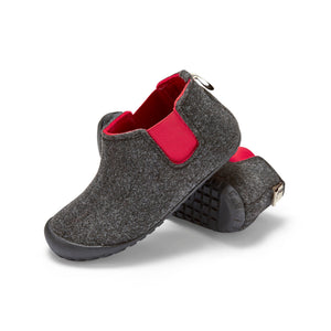 Brumby - Women's - Charcoal & Red - TRAPSKI