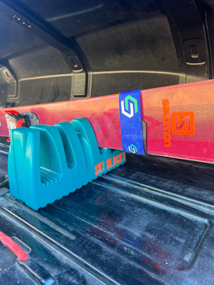 Pair Of SKI BLOCKS | Magnetic