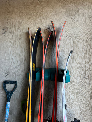 Pair Of SKI BLOCKS | Magnetic