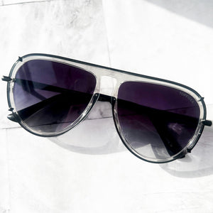 Ivy Luxe Clear & Black