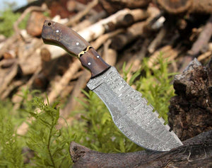 Blast Damascus Tracker Knife with Ram Horn Handle - TRAPSKI