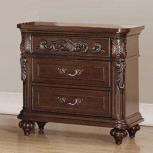 3 Piece Bedroom Set With Tufted Headboard And 2 Nightstands