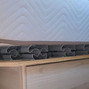 Camco RV Marine 100 Piece Screw Mounted Bed Spring Kit Covering 25 Square Feet