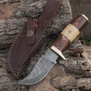 CUSTOM HANDMADE FORGED DAMASCUS Steel Hunting Knife W /Wood & camel bone Handle
