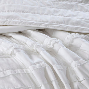 4 Piece Reversible Ruffle Quilt Set with Throw Pillow White King/Cal King