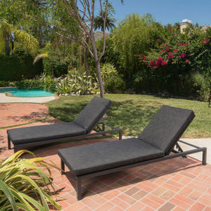Modern Chaise Lounge With Water Resistant Fabric Cushions