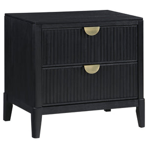 California King 5 Piece Bedroom Set With Fluted Detailing - Black