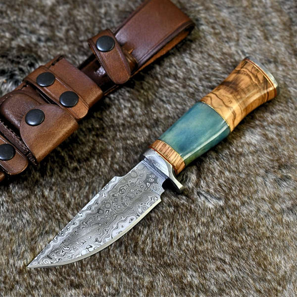 Frost Damascus Hunting Knife with Olive Wood & Bone Handle