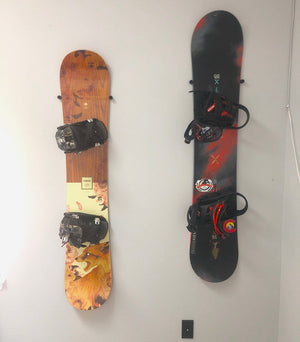 The Cinch Snowboard Display | Floating Rack | 1 Board