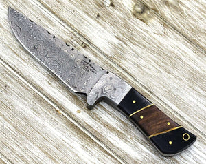 Momentum Damascus Knife with Horn & Rosewood Handle