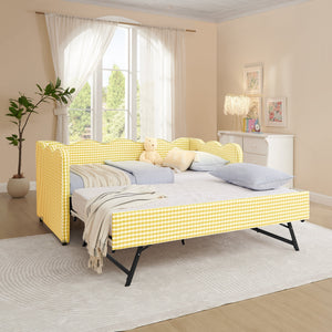 Cozy Gingham Twin Daybed with Trundle and USB Port - Linen