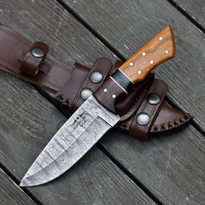 Sculptor Camp Knife with Exotic Olive Wood Handle