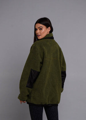 Sherpa Fleece Jacket - Khaki / Black - Women's - TRAPSKI