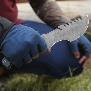 Warthog Damascus Tracker Knife with Horn Handle