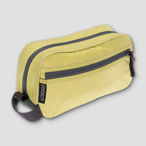 On-The-Go Toiletry Kit Light